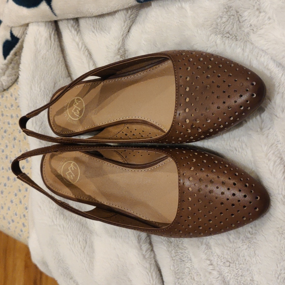 White Mountain Brown flats